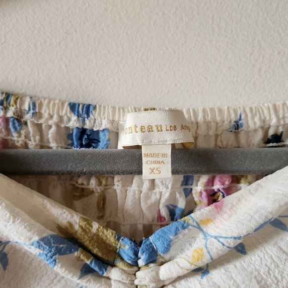 Monteau Floral Blouse - Picture 7 of 7